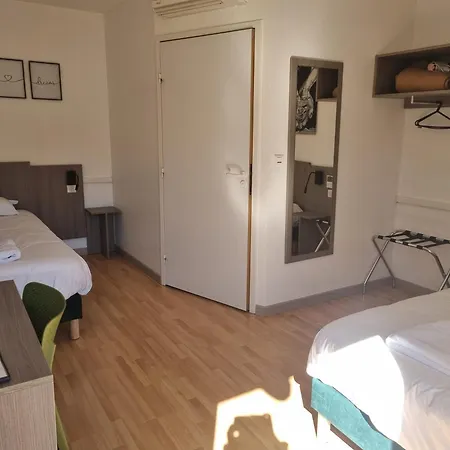 The Originals Access, Le Lutea